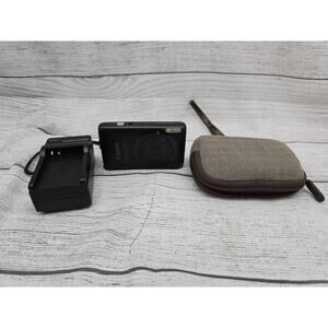 Canon PowerShot SD1400 IS Digital ELPH 14.1MP 4x Zoom + Battery + Case